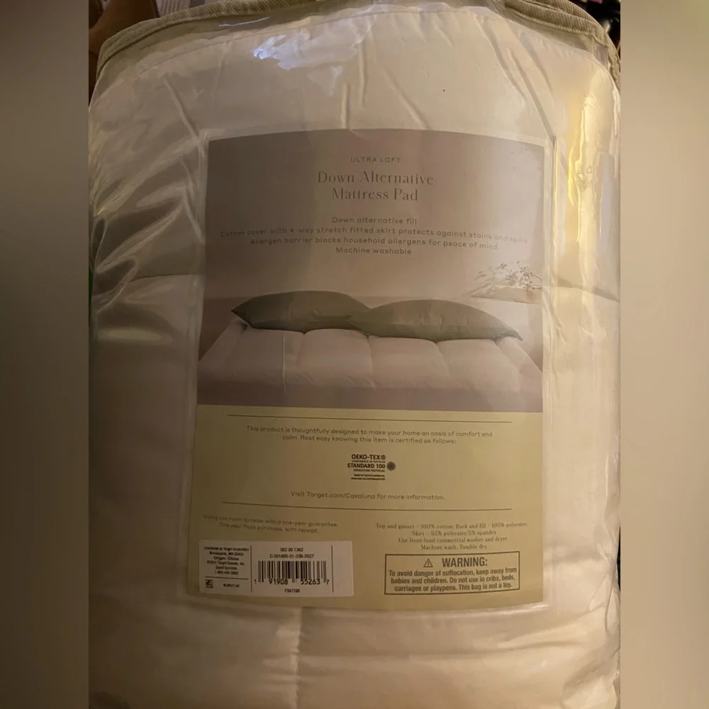 NWT Casaluna Mattress Pad
